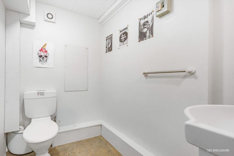 Photo of property in 38 Woodside Road, Massey, Auckland, 0614