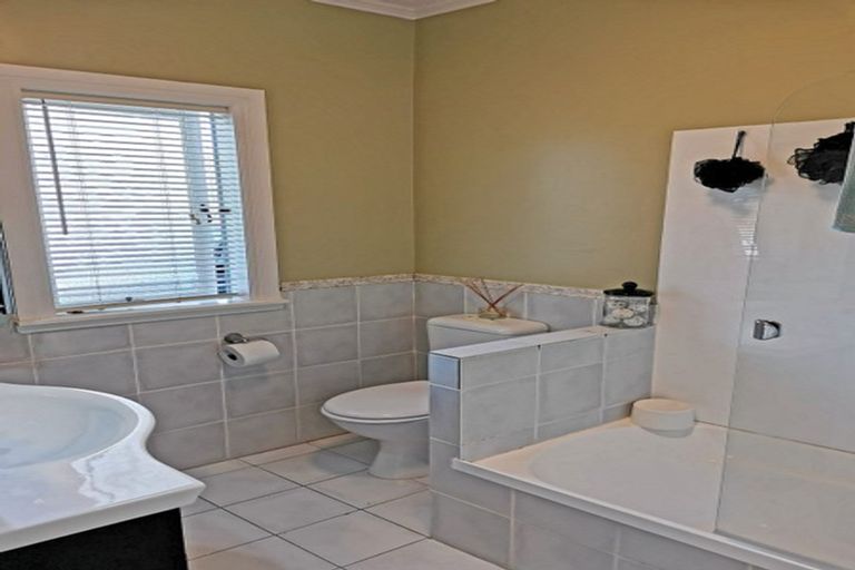 Photo of property in 956 Oneriri Road, Kaiwaka, 0573