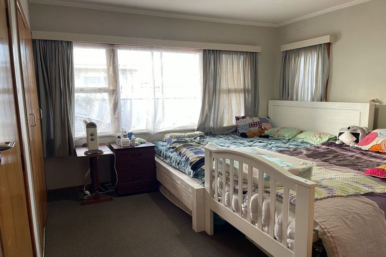 Photo of property in 2/210 Grove Road, Mayfair, Hastings, 4122