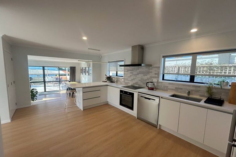 Photo of property in 225b Dickson Road, Papamoa Beach, Papamoa, 3118