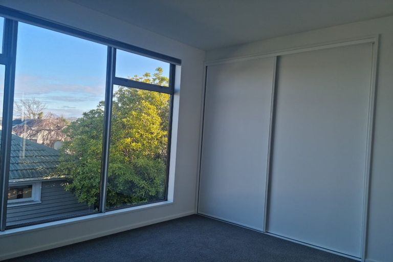 Photo of property in 2/173 Edgeware Road, Edgeware, Christchurch, 8013