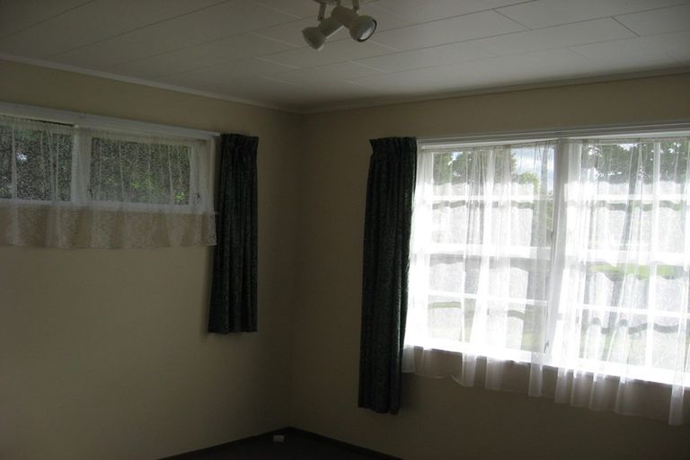 Photo of property in 1 Kintara Drive, Massey, Auckland, 0614
