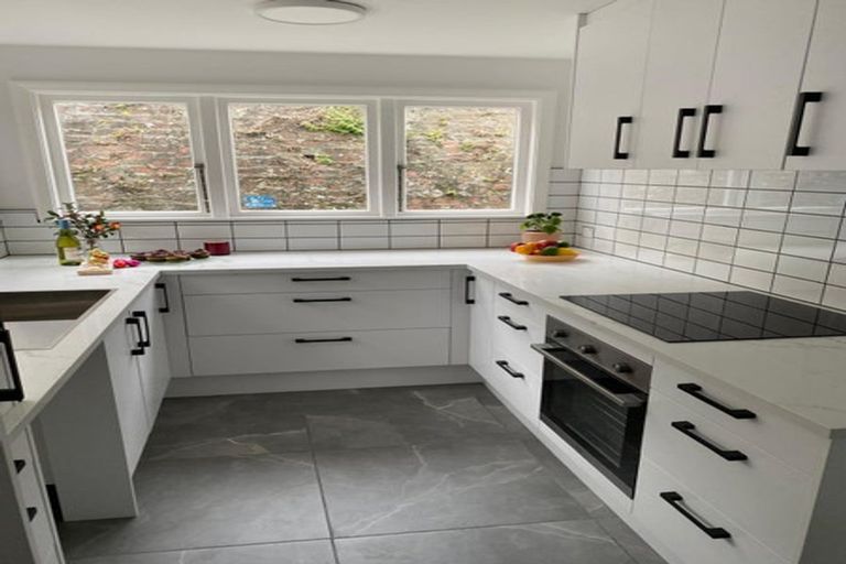 Photo of property in 5 Torquay Terrace, Newtown, Wellington, 6021