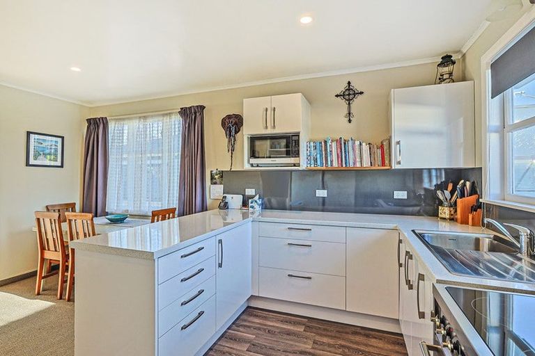 Photo of property in 803 Riverslea Road North, Parkvale, Hastings, 4122