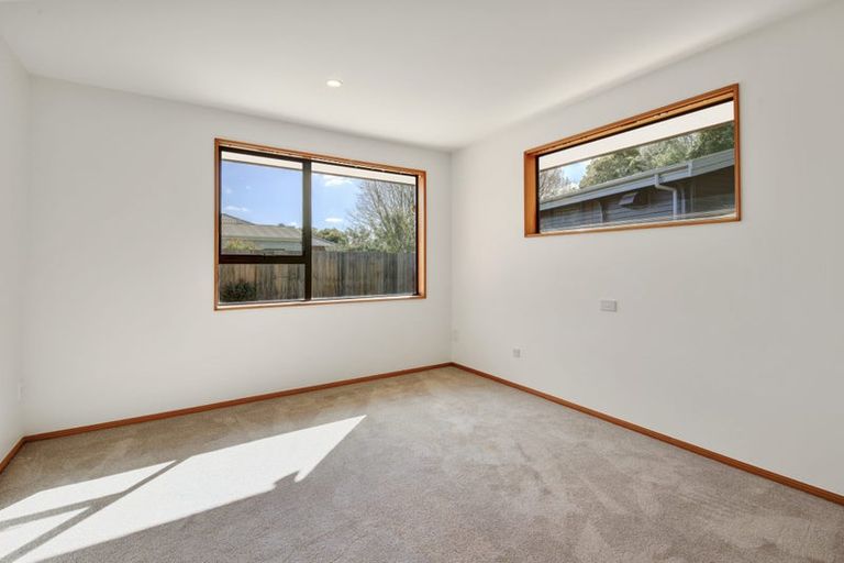 Photo of property in 2/24 Woodbury Street, Avonhead, Christchurch, 8042
