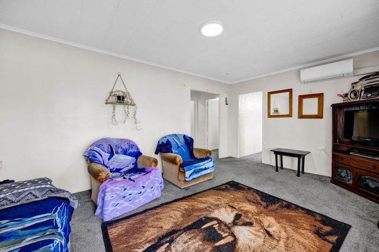 Photo of property in 17 Rimu Street, Hawera, 4610