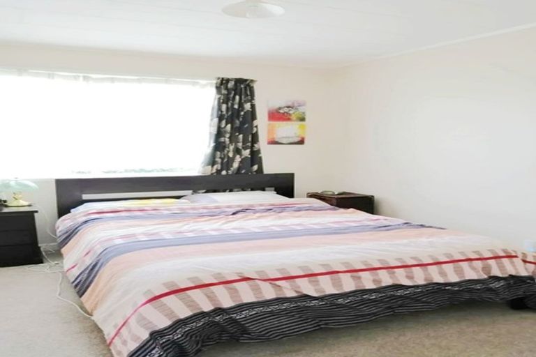 Photo of property in 87c Lancaster Road, Beach Haven, Auckland, 0626
