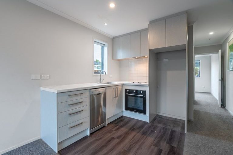 Photo of property in 104 Bowhill Road, New Brighton, Christchurch, 8083