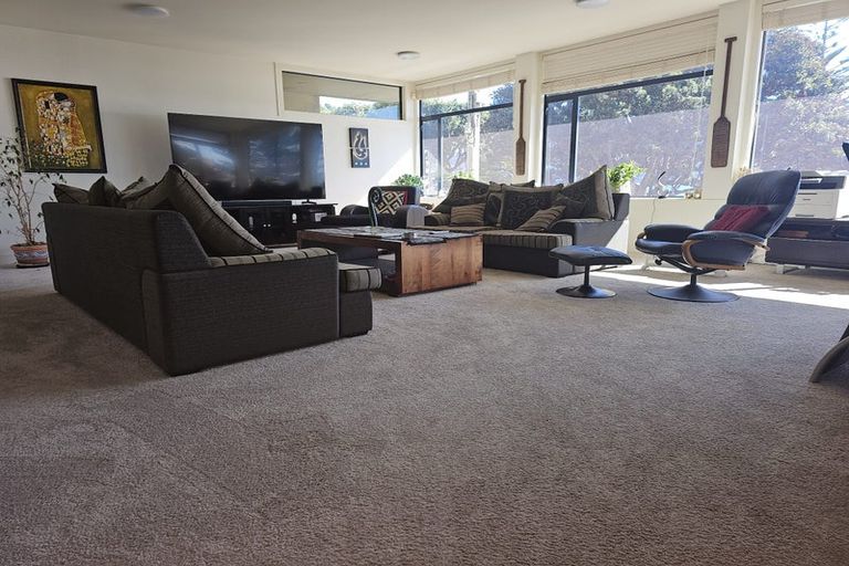 Photo of property in 222 Oriental Parade, Oriental Bay, Wellington, 6011