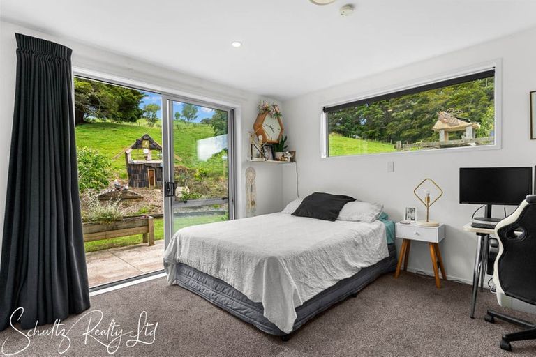 Photo of property in 37 Willow Lane, Maungaturoto, 0588