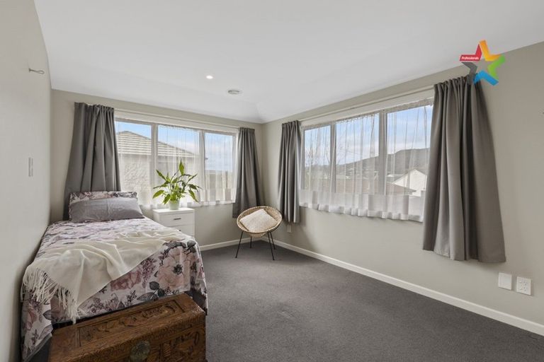 Photo of property in 27a Hardy Street, Waterloo, Lower Hutt, 5011