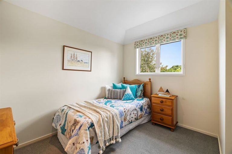 Photo of property in 16 Hanover Place, Ilam, Christchurch, 8041