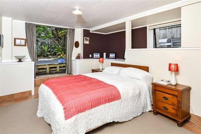 Photo of property in 26 Lyttelton Avenue, Forrest Hill, Auckland, 0620
