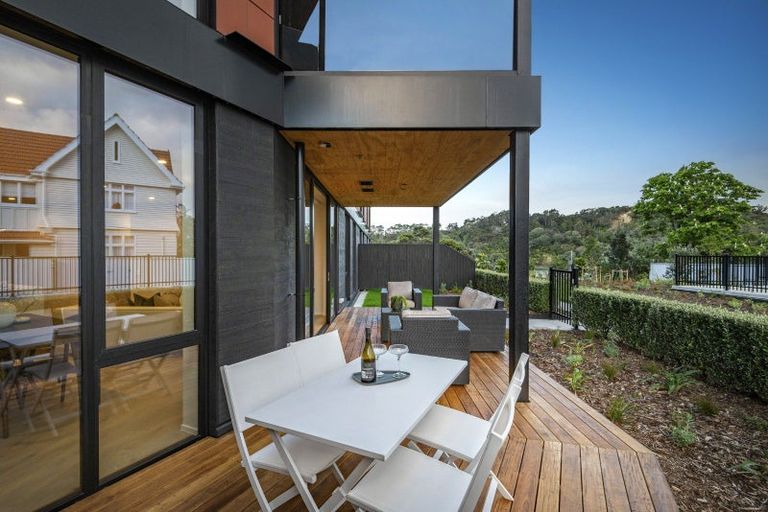 Photo of property in 3/12g Marlborough Crescent, Hobsonville, Auckland, 0616