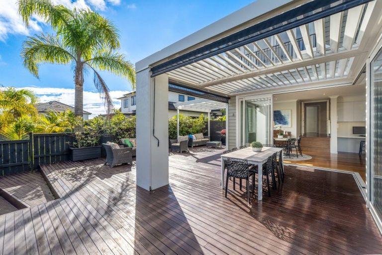 Photo of property in 8 Verley Rise, East Tamaki Heights, Auckland, 2016