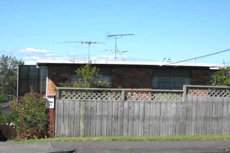 Photo of property in 1/39 Te Atatu Road, Te Atatu South, Auckland, 0610