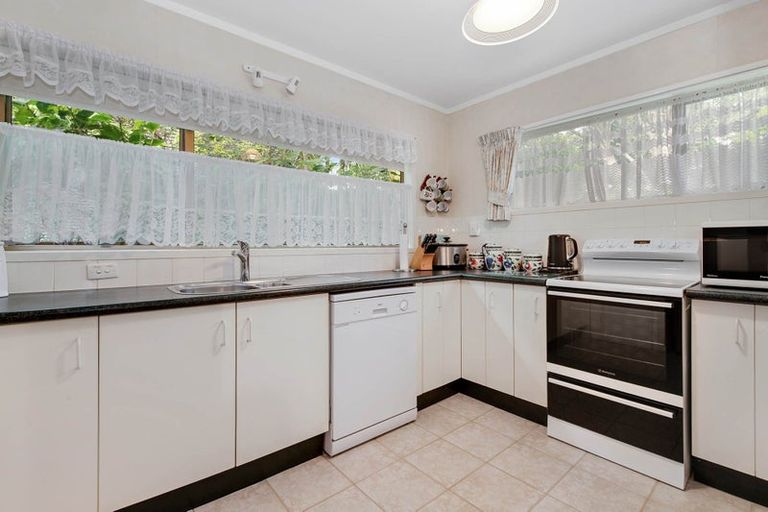 Photo of property in 115 Stredwick Drive, Torbay, Auckland, 0630