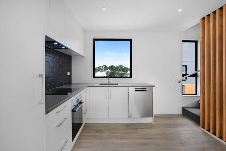 Photo of property in 31 Ara Mara Hua, Henderson, Auckland, 0612