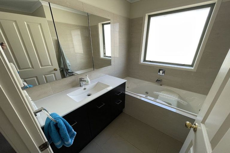 Photo of property in 7 Belcoo Crescent, East Tamaki, Auckland, 2013