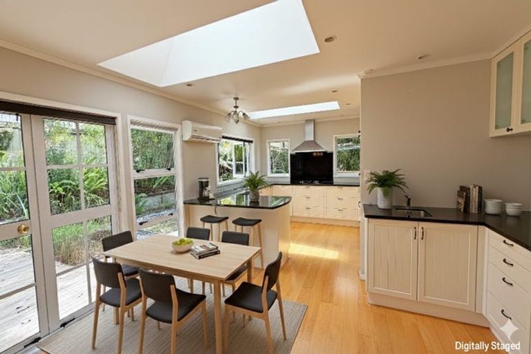 Photo of property in 50 Balmain Road, Chatswood, Auckland, 0626