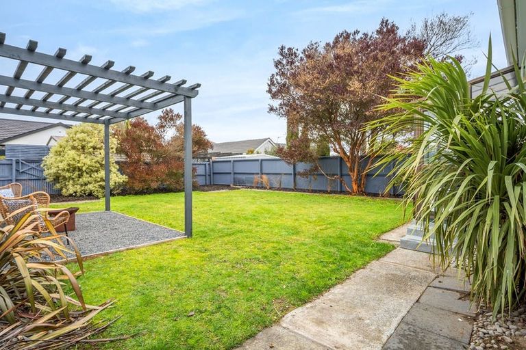 Photo of property in 43 Vivian Street, Burwood, Christchurch, 8083