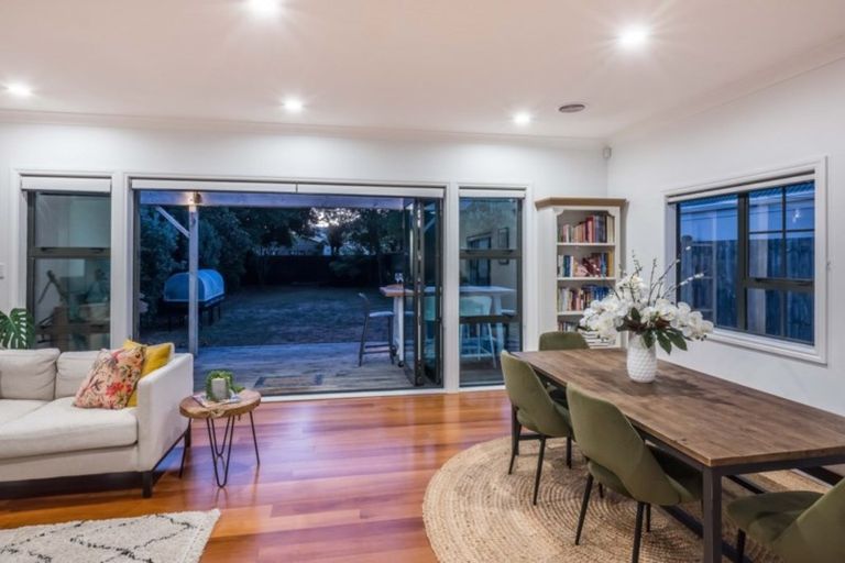 Photo of property in 61 Ellesmere Avenue, Miramar, Wellington, 6022