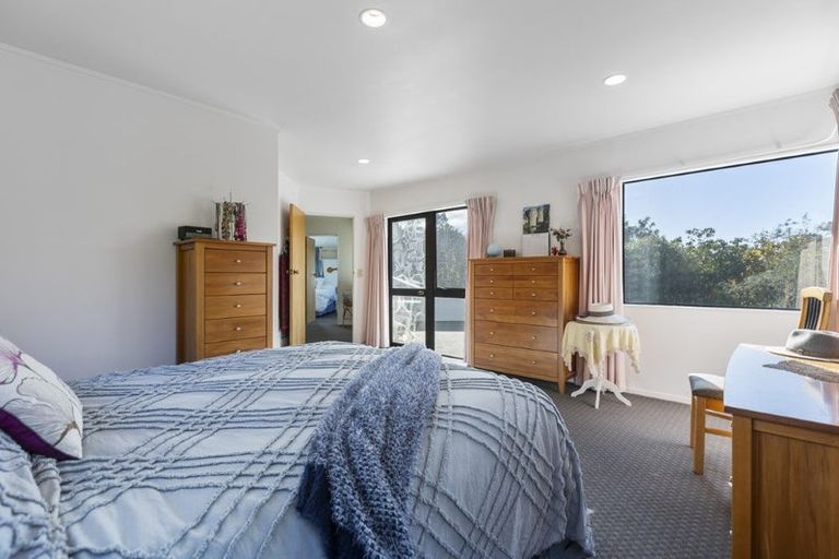 Photo of property in 60 Veale Road, Ridgewood, New Plymouth, 4371