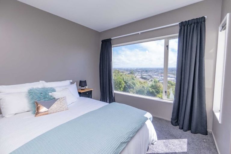 Photo of property in 15 Valley View, Mount Pleasant, Christchurch, 8081