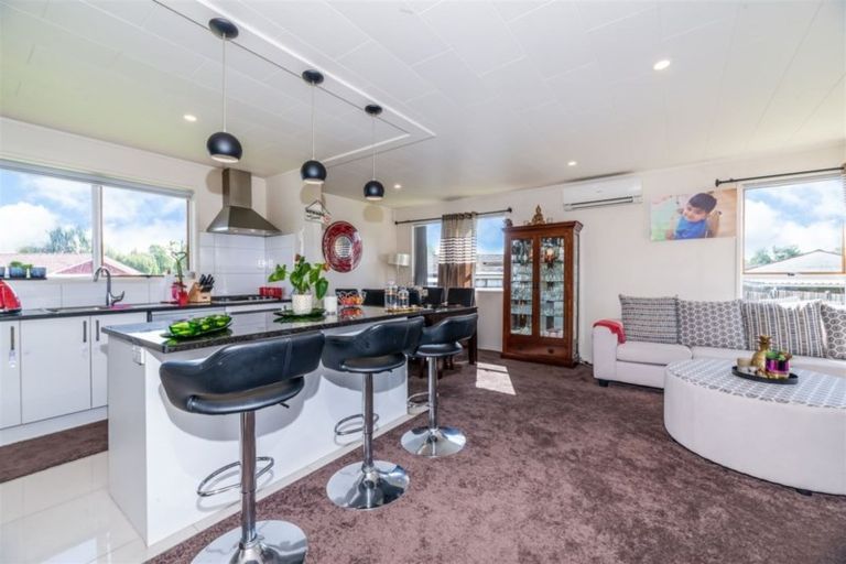 Photo of property in 2/9 Heathberry Close, Papatoetoe, Auckland, 2025