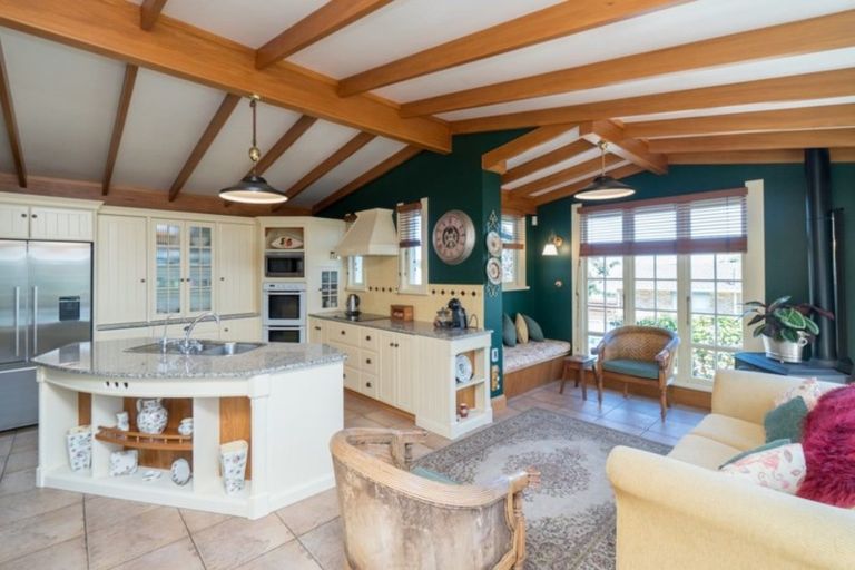 Photo of property in 13 Victoria Street, Hawera, 4610