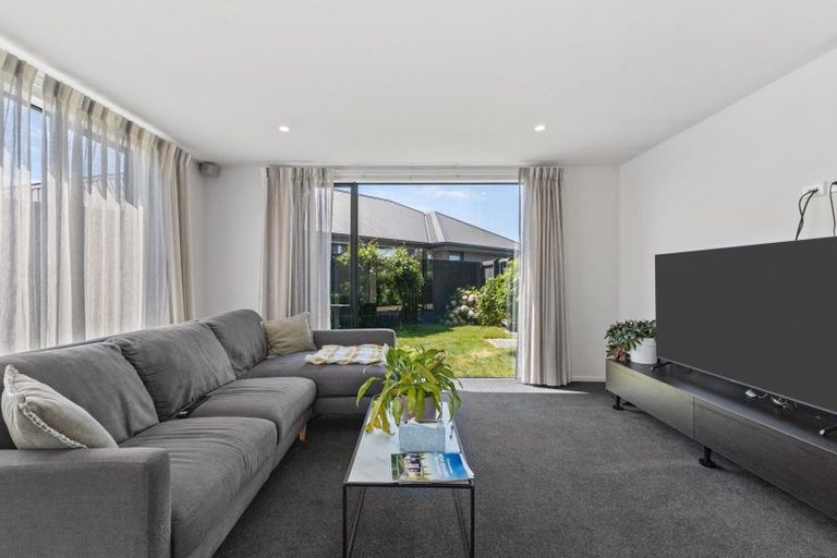 Photo of property in 11 Blaenavon Place, Halswell, Christchurch, 8025