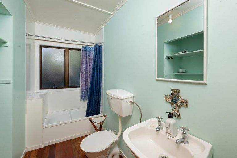Photo of property in 112 Bway Road, Waihi Beach, 3611