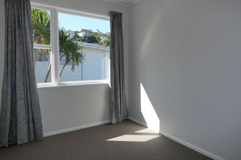 Photo of property in 132 Broderick Road, Johnsonville, Wellington, 6037