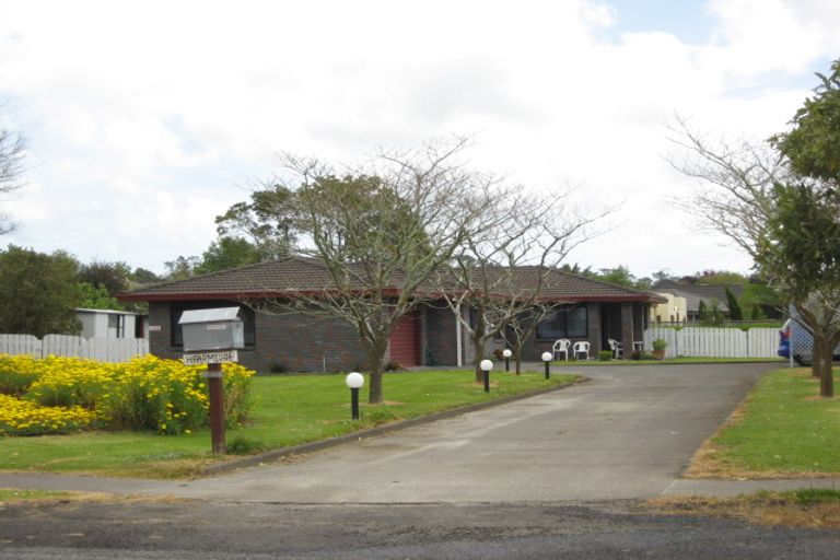 Photo of property in 20 Station Road, Huapai, Kumeu, 0810
