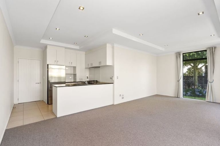 Photo of property in 2 Millcreek Lane, Northwood, Christchurch, 8051