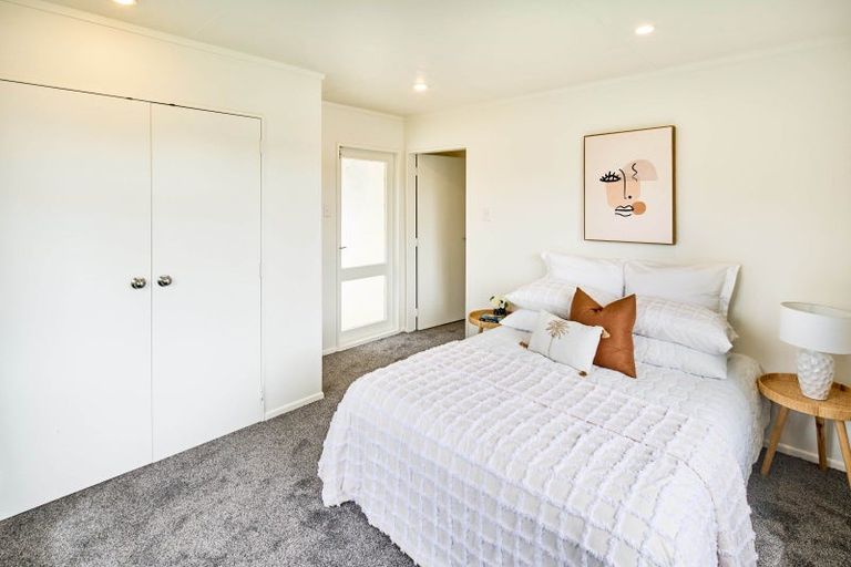 Photo of property in 7 Edelweiss Grove, Timberlea, Upper Hutt, 5018