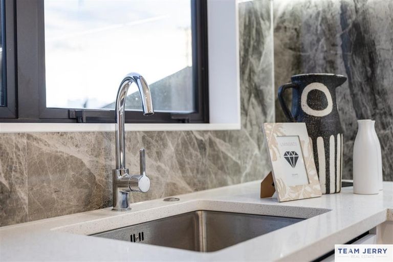 Photo of property in 105b Grove Road, Papakura, 2110