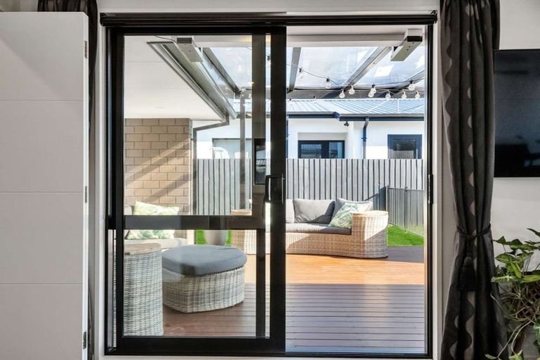 Photo of property in 10 Kohunga Crescent, Bottle Lake, Christchurch, 8083