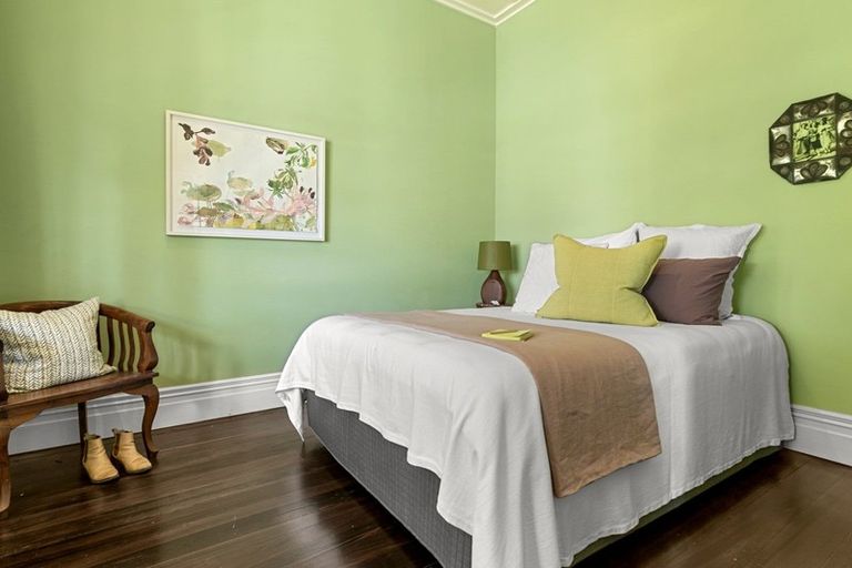 Photo of property in 10 High Street, Devonport, Auckland, 0624
