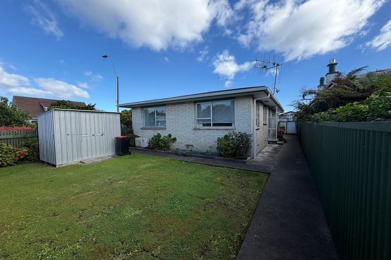 Photo of property in 1/701 Saint Aubyn, Saint Leonards, Hastings, 4120