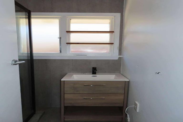 Photo of property in 220 Beach Road, North New Brighton, Christchurch, 8083