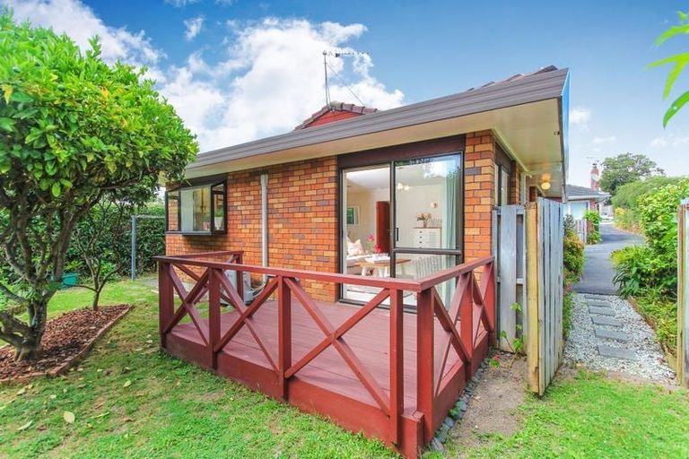 Photo of property in 1/47 Miro Street, New Lynn, Auckland, 0600