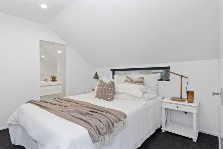 Photo of property in 138e Holly Road, St Albans, Christchurch, 8014