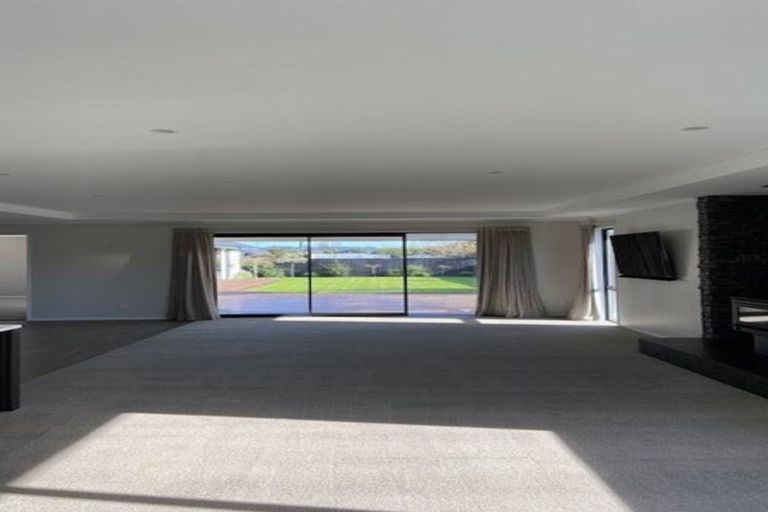 Photo of property in 8 Jozecom Place, Rolleston, 7614