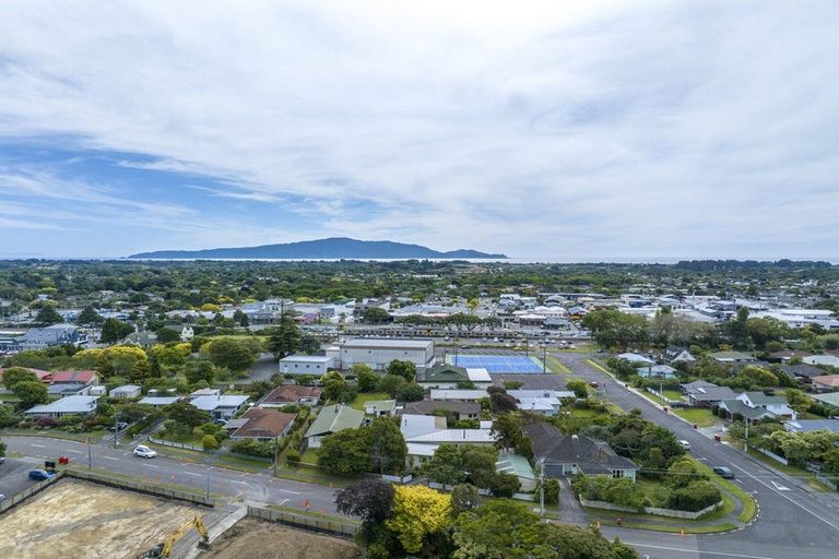 Photo of property in 16 Utauta Street, Waikanae, 5036