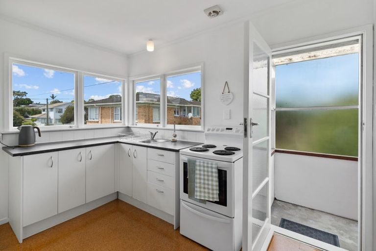 Photo of property in 1/3 Opua Street, Belmont, Auckland, 0622