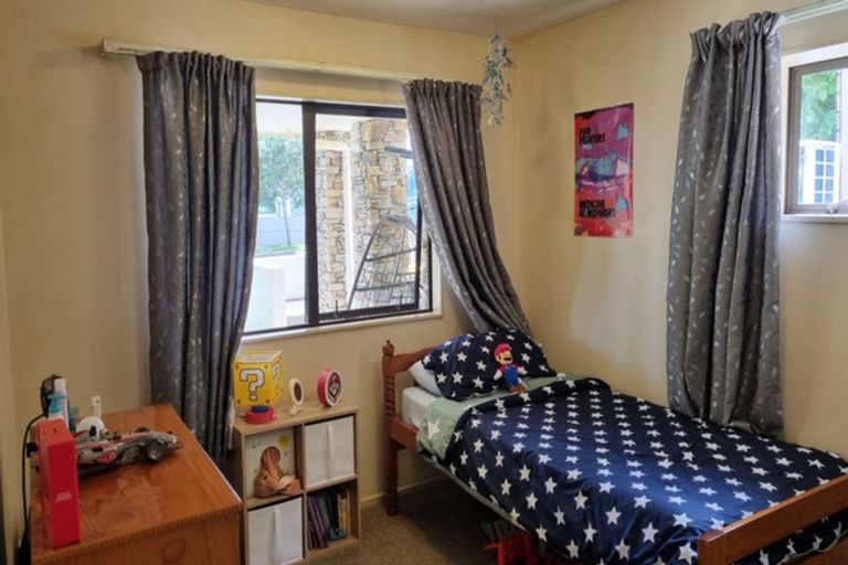 Photo of property in 71 Kittiwake Drive, Schnapper Rock, Auckland, 0632