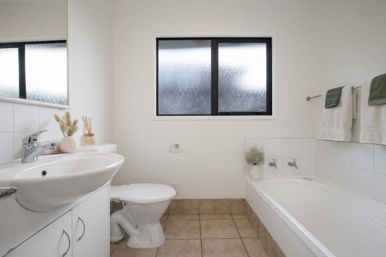 Photo of property in 19 Opawa Crescent, Favona, Auckland, 2024