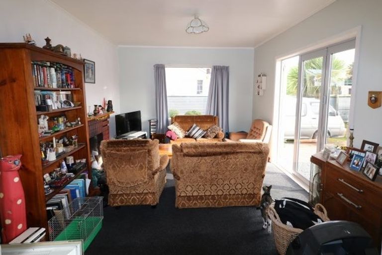 Photo of property in 68 Conway Road, Eltham, 4322