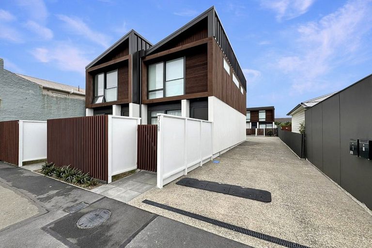 Photo of property in 149u5 Onepu Road, Lyall Bay, Wellington, 6022